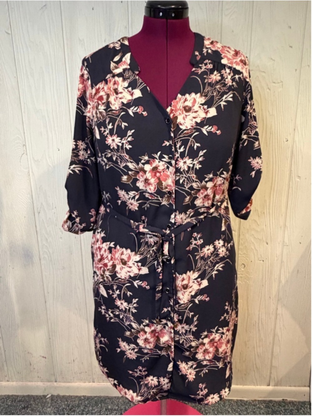A. Hawthorn Navy Floral Long Sleeve Dress Medium